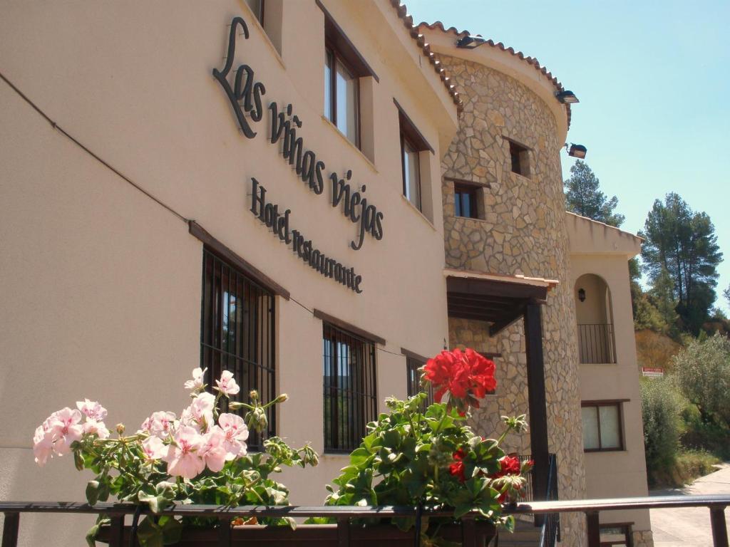 Hotel Restaurante Vinas Viejas Fuentes de Ayódar Exterior foto